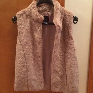 Girls Gap kids faux fur vest